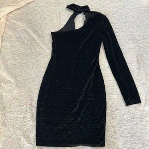 Charlotte Russe Black Long Sleeve One Shoulder Fitted Velvet Mini Dress SZ Small